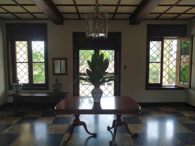 Venta Casas/Terreno Country Club,excelente ubicacin, calle ciega.