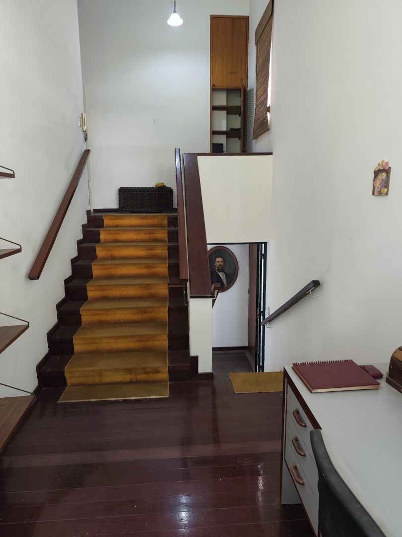 Venta Casa en Santa Marta, Caracas, para remodelar, excelente ubicacin en urbanizacin cerrada con control de acceso.