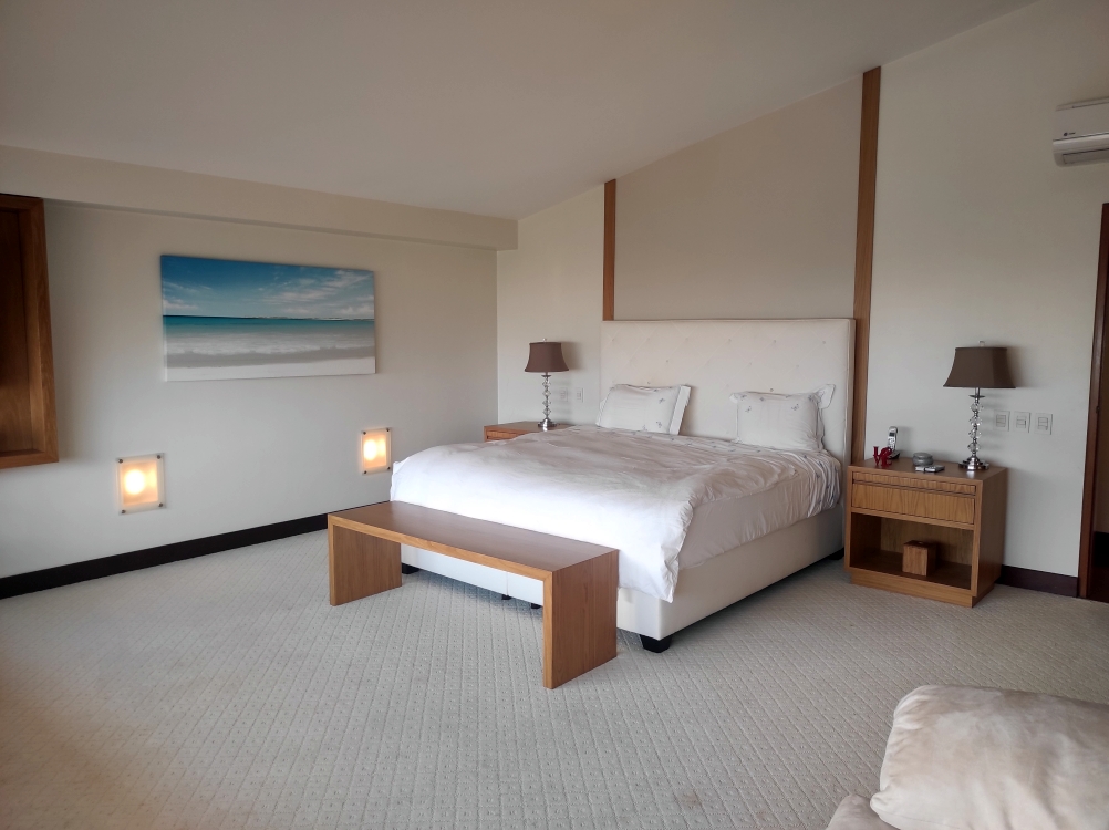 Venta de 3 Fabulosas Casas en el Exclusivo conjunto Caurimare Tepuy. Vistas panor�micas de la ciudad y El Avila, Estricto control de Acceso y Seguridad.