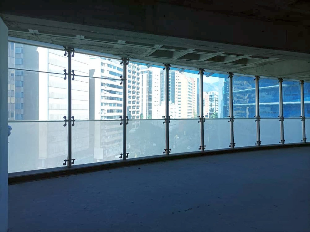 En Venta piso completo en en Centro Galip�n, en El Rosal, impecable conjunto de oficinas ubicado en el principal corredor financiero y empresarial de la Capital. https://grupo-tenca.com/index.html