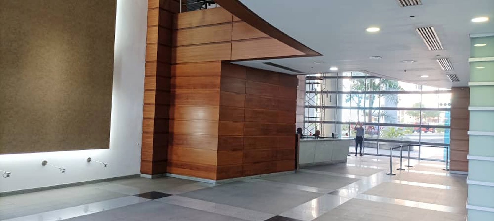 En Venta piso completo en en Centro Galip�n, en El Rosal, impecable conjunto de oficinas ubicado en el principal corredor financiero y empresarial de la Capital. https://grupo-tenca.com/index.html