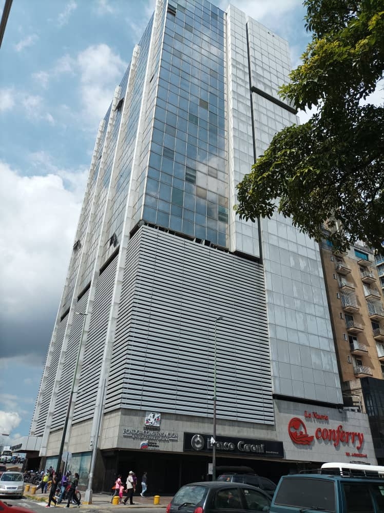 Oficina en Venta, 123 m2, Torre Banhorient, El Recreo, Ubicada en el corredor del Metro, al lado de la estacin Plaza Venezuela
