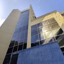 Edificio de Comercios y Oficinas a la Venta en Las Mercedes.10 pisos incluyendo stano con 27 puestos de estacionamiento. Precio de oportunidad en la zona de mayor revalorizacin de Caracas.
